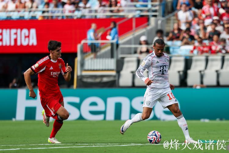 诺伊尔主业上线，对阵美因茨亲自投掷展实力